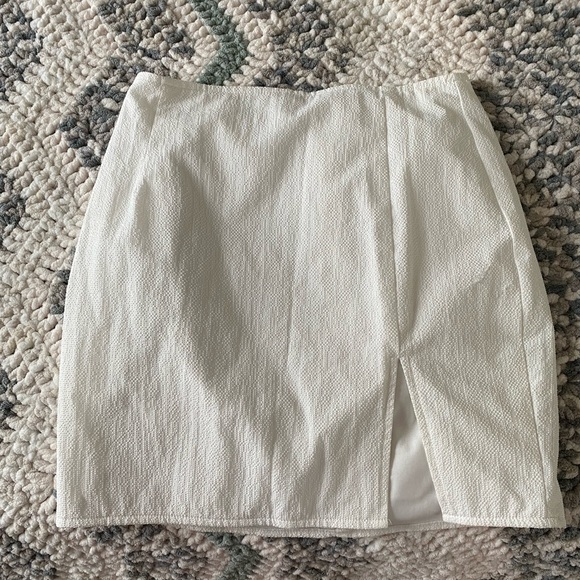 White matching set Prettly Little Thing - Picture 3 of 5